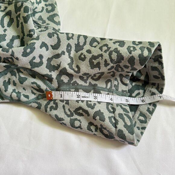 3 pack Leopard Print Biker Shorts Stretchy & Compressive 5 Inch Size Large - Picture 8 of 9